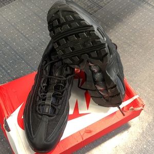 Mens Nike Air All Black 95